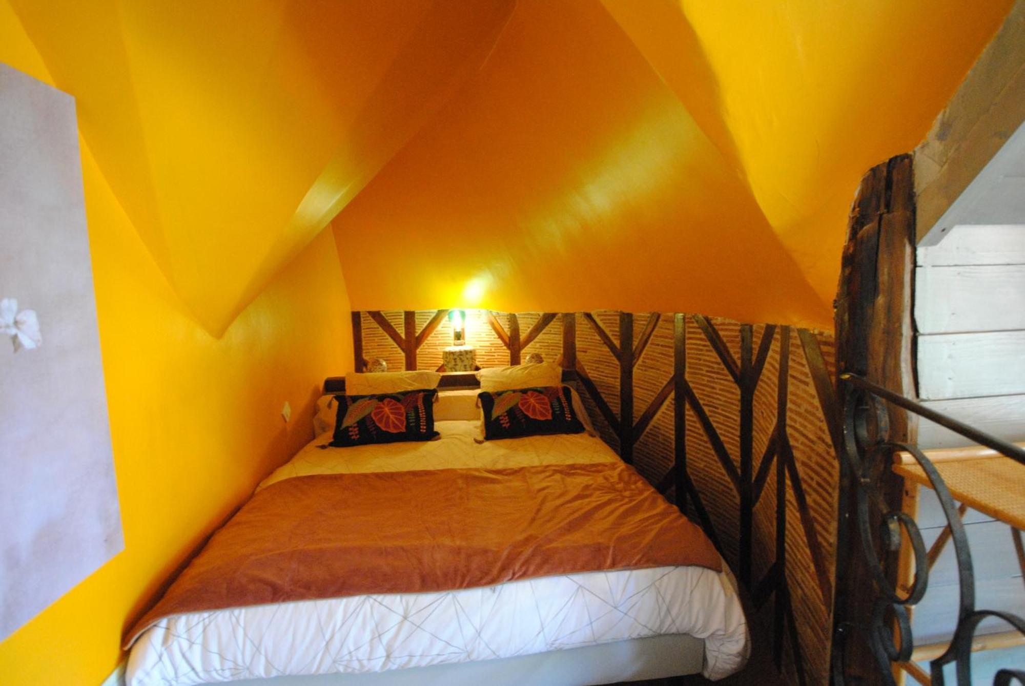 Le Grand Logis - Guest House - Bed And Breakfast Marchais  Room photo