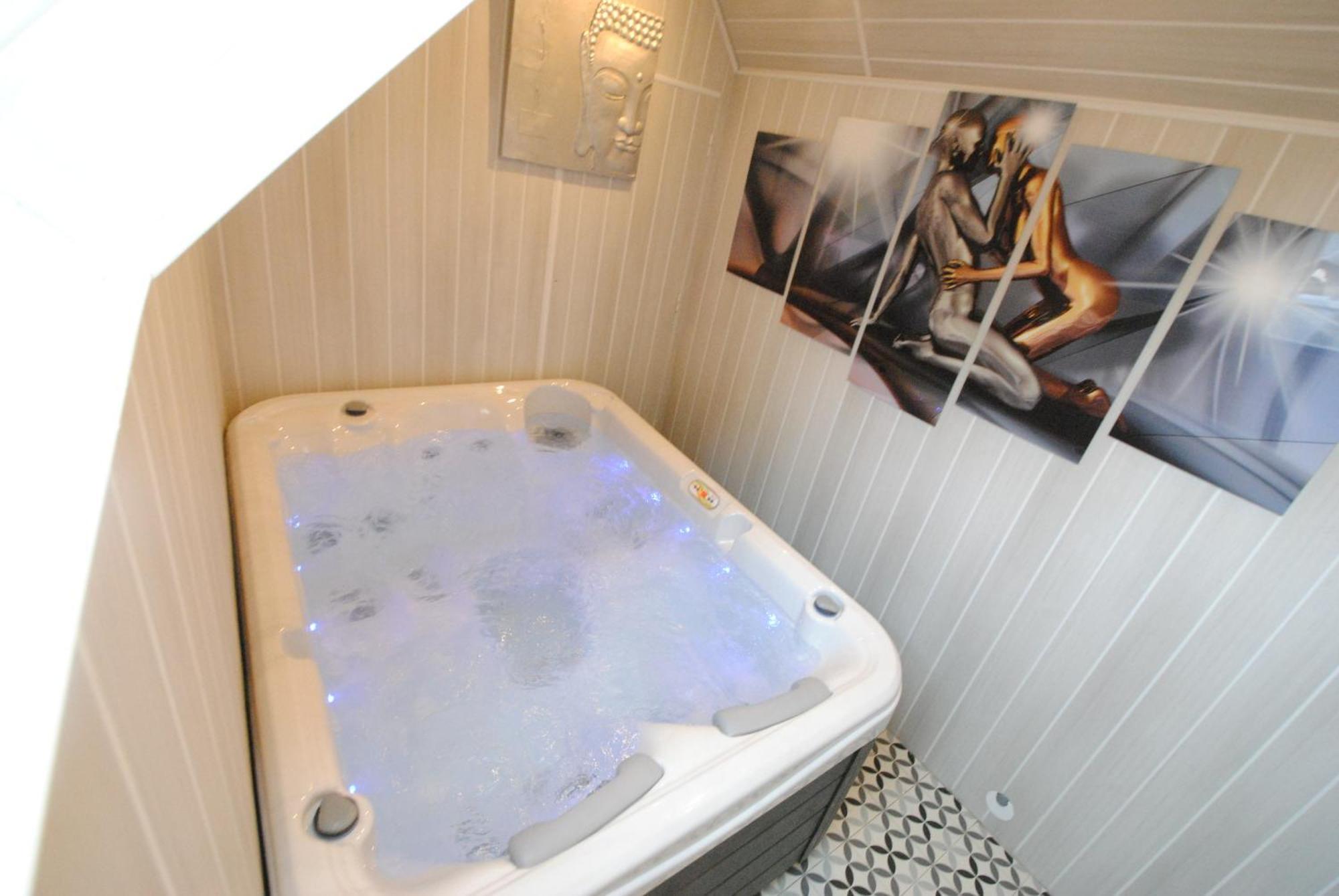 Le Grand Logis - Guest House - Bed And Breakfast Marchais  Room photo