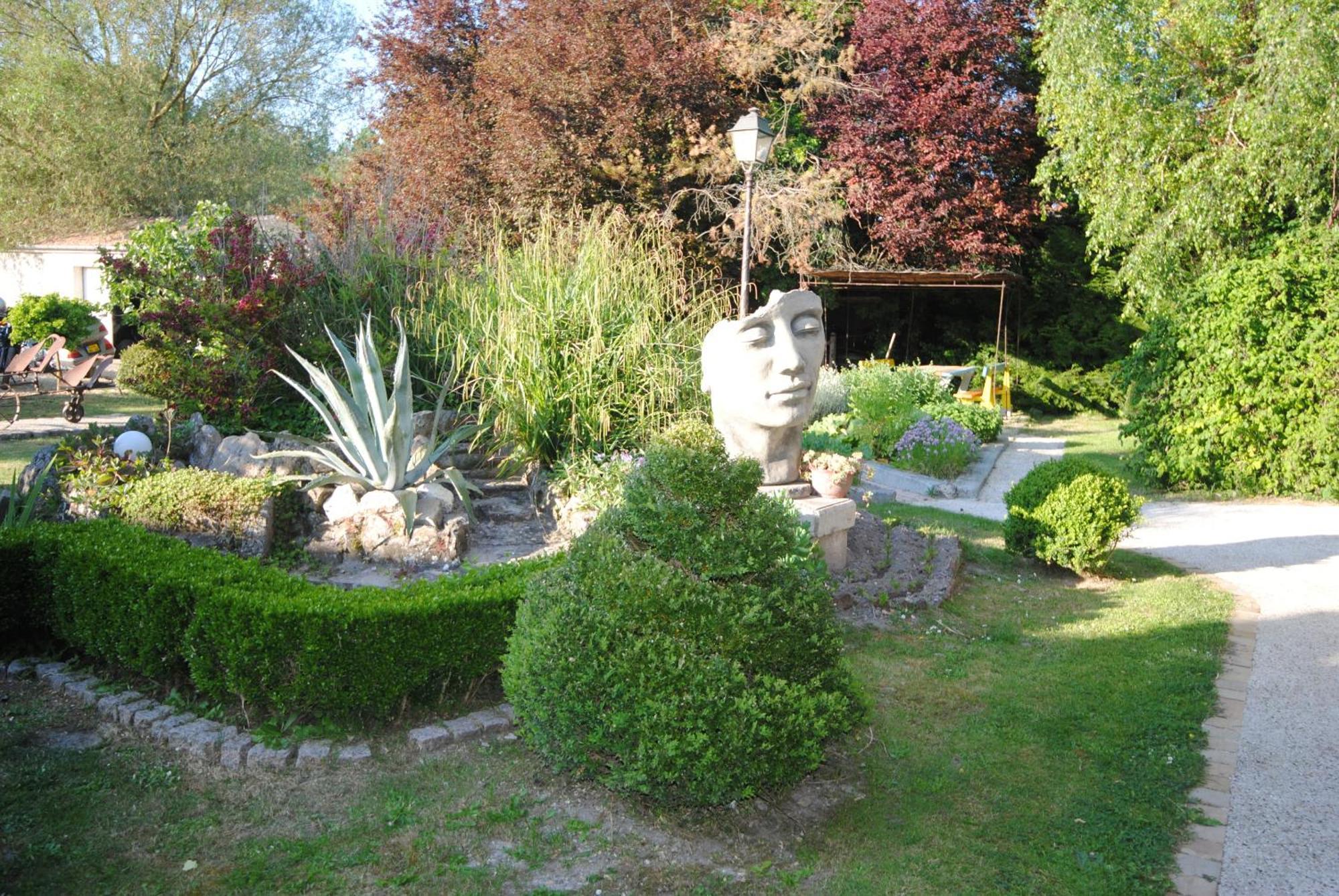 Le Grand Logis - Guest House - Bed And Breakfast Marchais  Exterior photo
